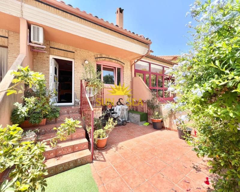 4 soverom Villa til salgs i Torre de la Horadada med garasje - € 229 000 (Ref: 9065646)