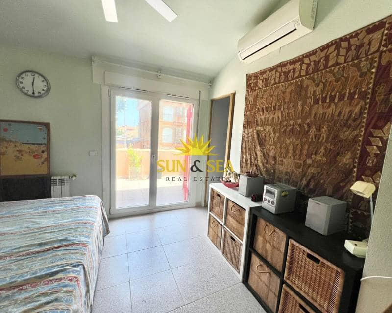 4 soverom Villa til salgs i Torre de la Horadada med garasje - € 229 000 (Ref: 9065646)