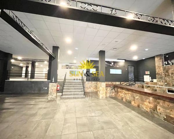 1 soveværelse Erhverv til leje i Las Piscinas Naturales, Torrevieja - € 2.500 (Ref: 9070255)