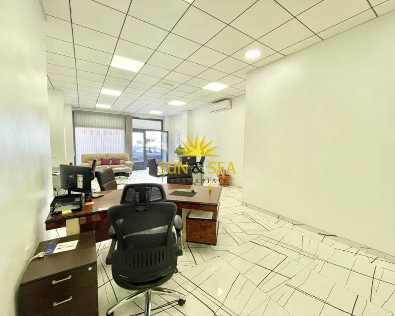 1 quarto Comercial para arrendar em Torrevieja - 1 500 € (Ref: 9072330)