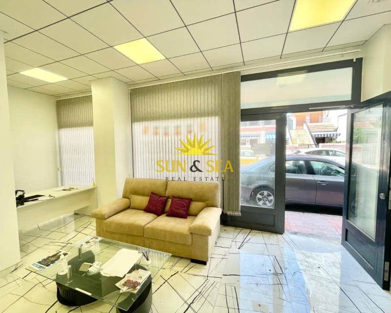 1 quarto Comercial para arrendar em Torrevieja - 1 500 € (Ref: 9072330)