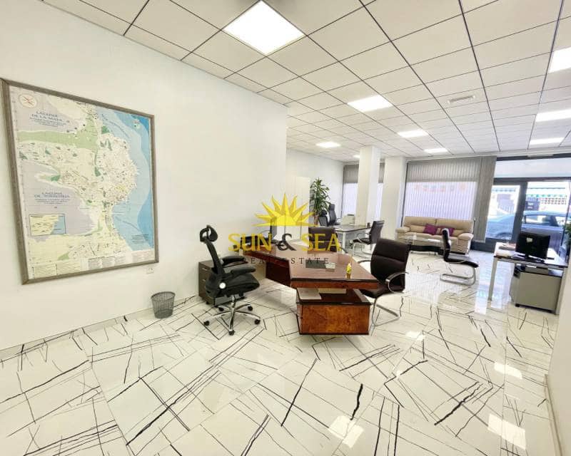 1 quarto Comercial para arrendar em Torrevieja - 1 500 € (Ref: 9072330)