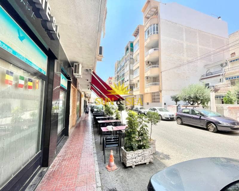 1 quarto Comercial para arrendar em Torrevieja - 1 500 € (Ref: 9072330)