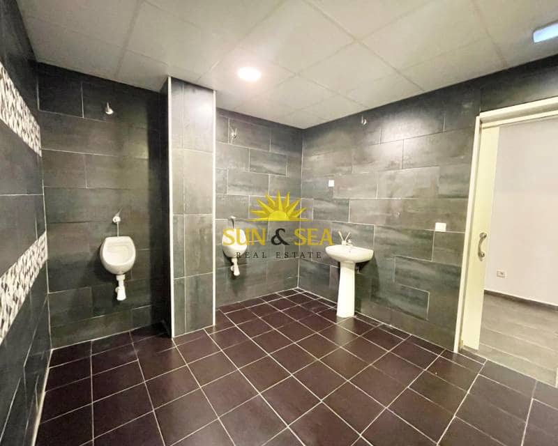 1 soveværelse Erhverv til salg i Torrevieja - € 450.000 (Ref: 9072331)