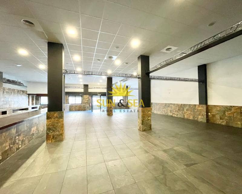 1 soveværelse Erhverv til salg i Torrevieja - € 450.000 (Ref: 9072331)