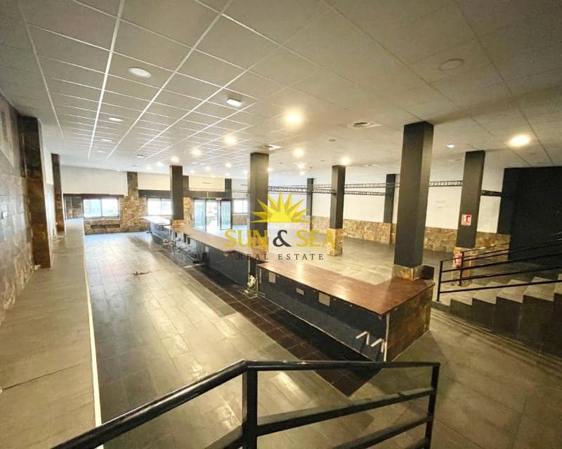 1 soveværelse Erhverv til salg i Torrevieja - € 450.000 (Ref: 9072331)