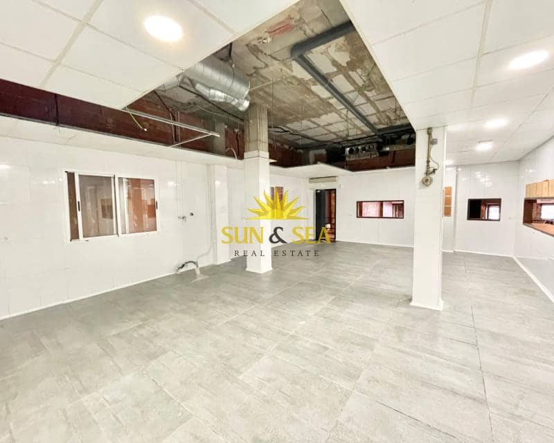 1 soveværelse Erhverv til salg i Torrevieja - € 450.000 (Ref: 9072331)