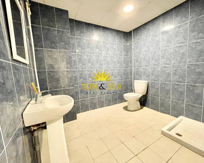 1 soveværelse Erhverv til salg i Torrevieja - € 450.000 (Ref: 9072331)