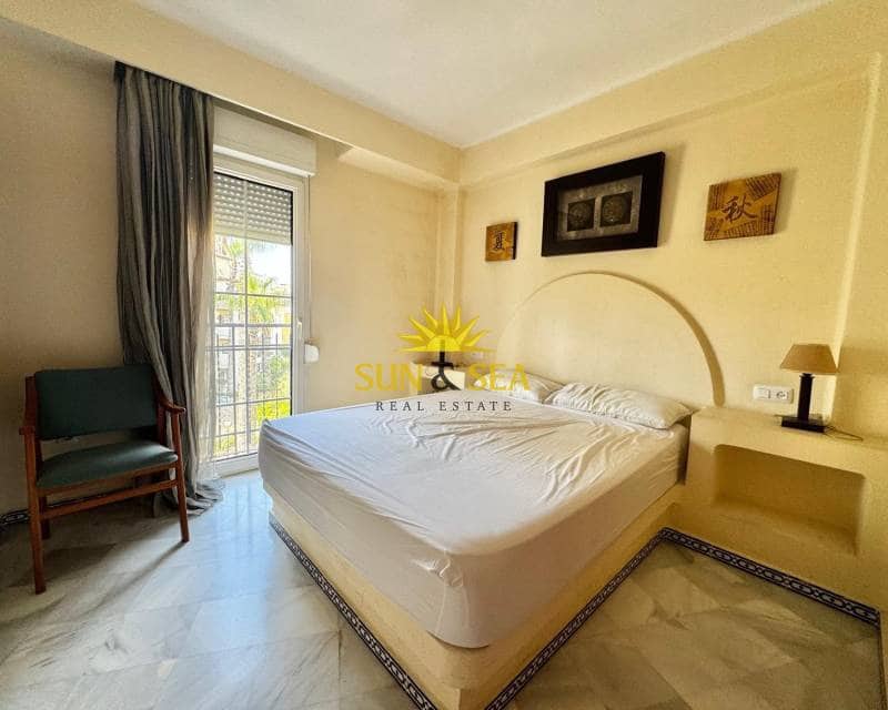 2 slaapkamer Appartement te huur in Torrevieja - € 800 (Ref: 9074660)