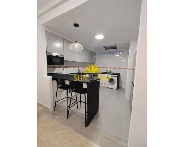 4 makuuhuone Huoneisto vuokrattavana paikassa Torreblanca, Torrevieja mukana uima-altaan - 1 300 € (Ref: 9076811)