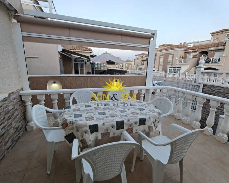 4 bedroom Apartment for rent in Torrevieja with pool - € 1,300 (Ref: 9076811)
