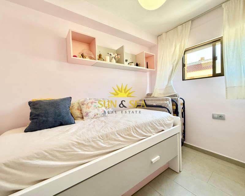 3 soveværelse Lejlighed til leje i Pilar de la Horadada - € 800 (Ref: 9084762)