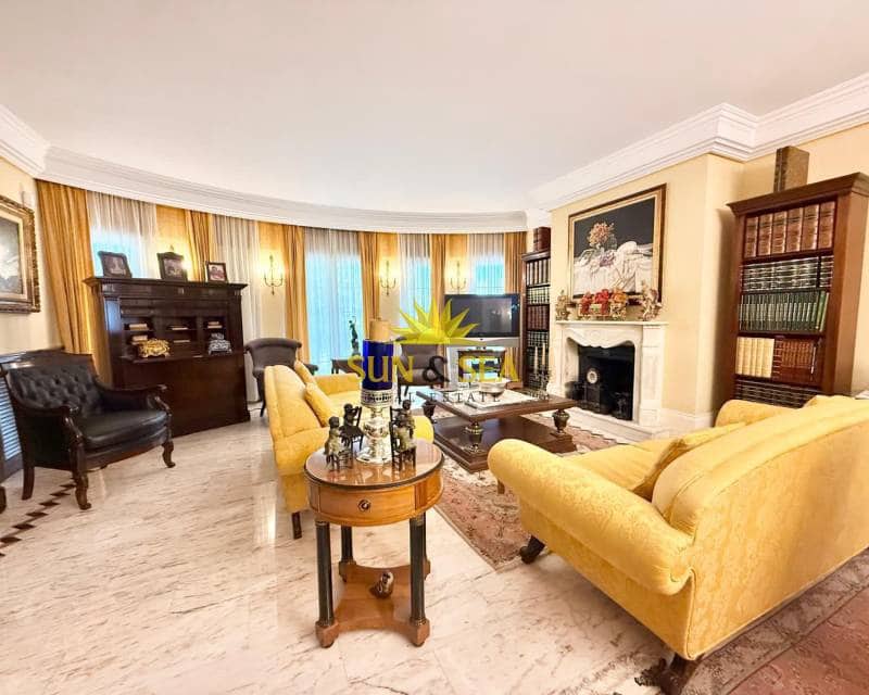 7 slaapkamer Villa te koop in San Pedro del Pinatar met zwembad garage - € 1.500.000 (Ref: 9097685)