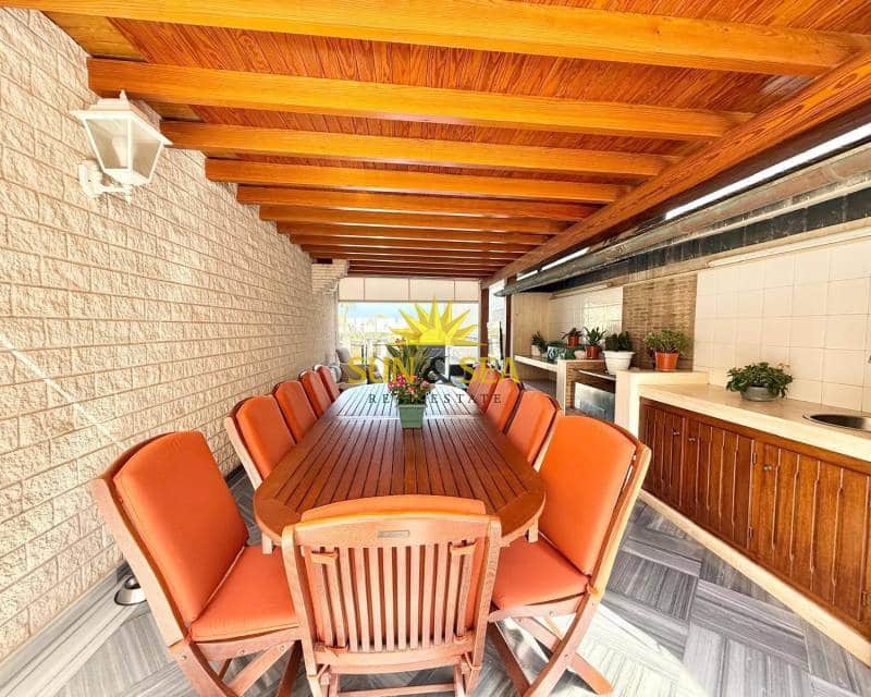 7 slaapkamer Villa te koop in San Pedro del Pinatar met zwembad garage - € 1.500.000 (Ref: 9097685)