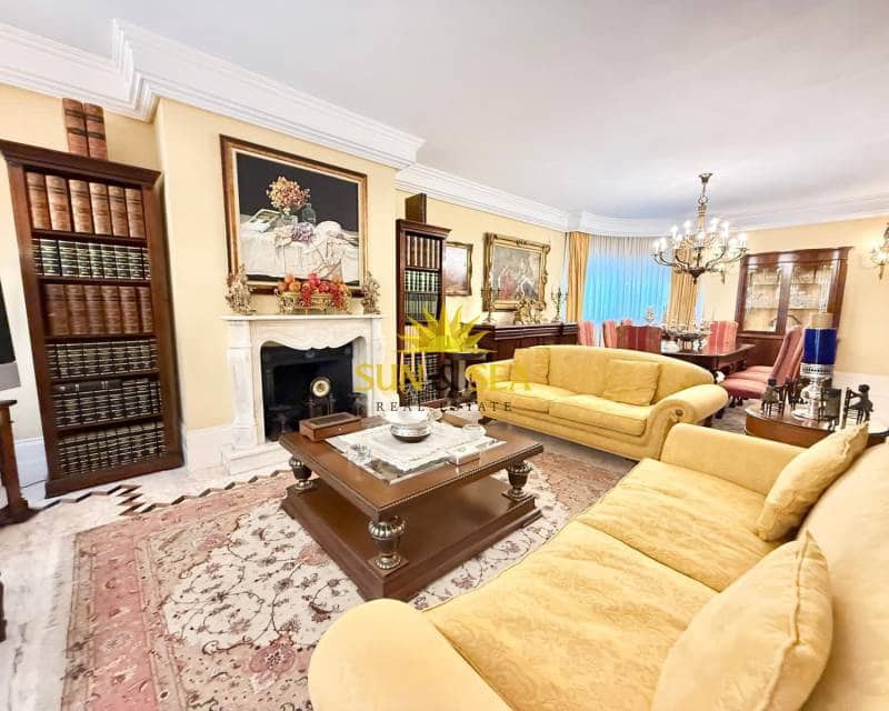 7 slaapkamer Villa te koop in San Pedro del Pinatar met zwembad garage - € 1.500.000 (Ref: 9097685)