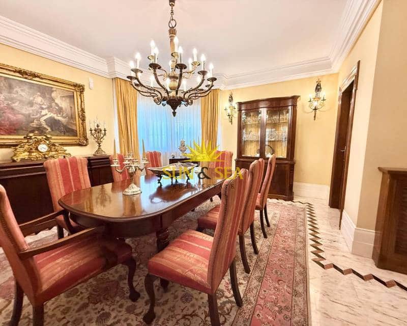 7 slaapkamer Villa te koop in San Pedro del Pinatar met zwembad garage - € 1.500.000 (Ref: 9097685)