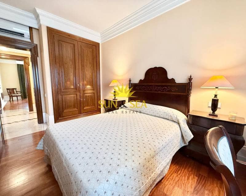 7 slaapkamer Villa te koop in San Pedro del Pinatar met zwembad garage - € 1.500.000 (Ref: 9097685)