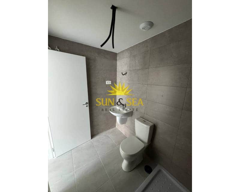 3 sovrum Lägenhet att hyra i Elche / Elx med garage - 1 200 € (Ref: 9100187)