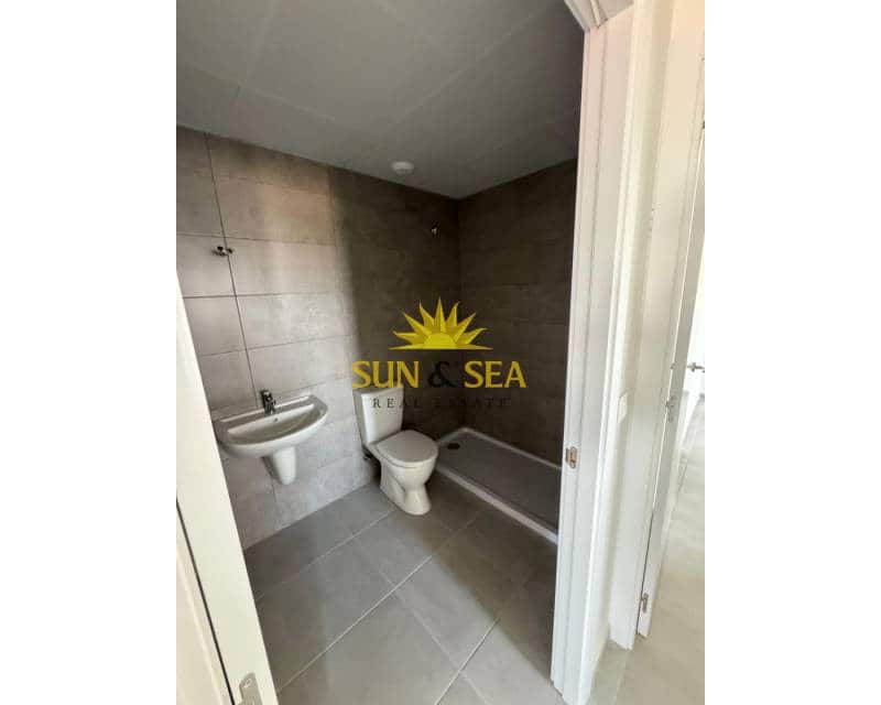 3 sovrum Lägenhet att hyra i Elche / Elx med garage - 1 200 € (Ref: 9100187)