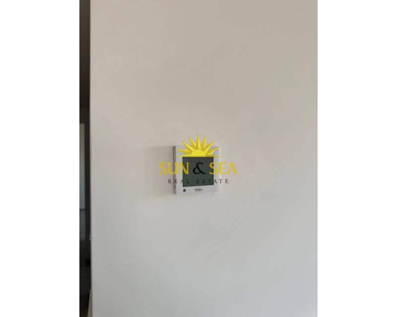 3 sovrum Lägenhet att hyra i Elche / Elx med garage - 1 200 € (Ref: 9100187)