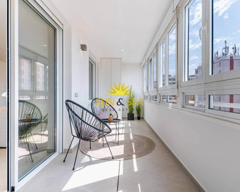 Ático de 3 habitaciones en Torrevieja en venta con garaje - 319.000 € (Ref: 9101103)