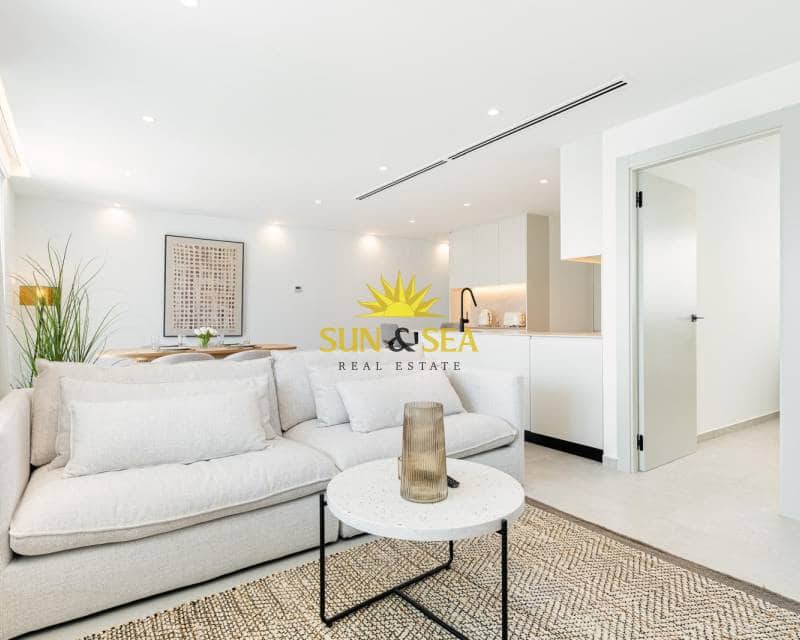 Ático de 3 habitaciones en Torrevieja en venta con garaje - 319.000 € (Ref: 9101103)