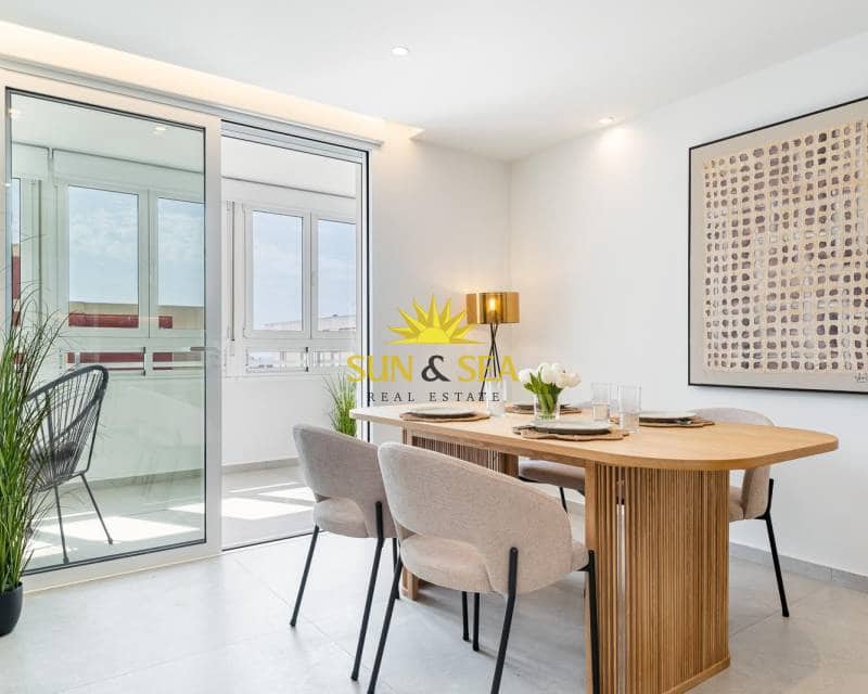 Ático de 3 habitaciones en Torrevieja en venta con garaje - 319.000 € (Ref: 9101103)