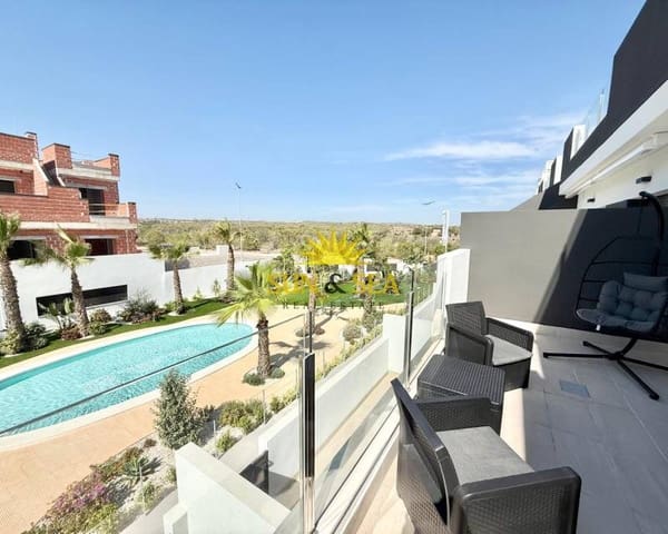 2 bedroom Villa for rent in Los Balcones with pool garage - € 1,600 (Ref: 9101388)