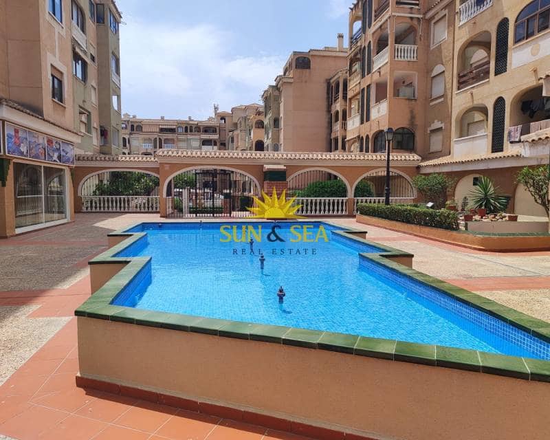 2 sypialnia Apartament do wynajęcia w Torrevieja z basenem - 800 € (Ref: 9101754)