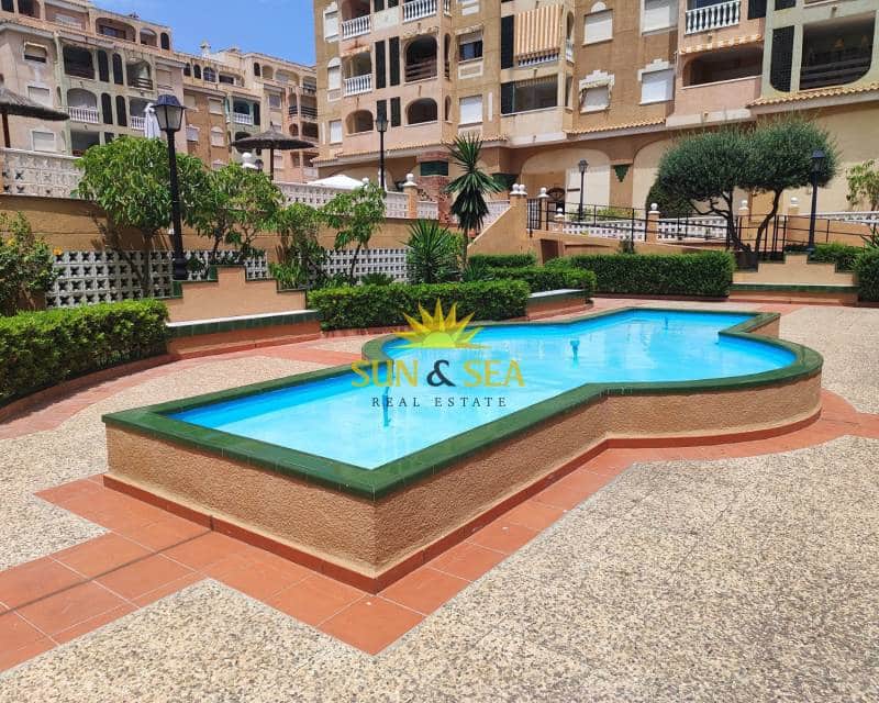 2 sypialnia Apartament do wynajęcia w Torrevieja z basenem - 800 € (Ref: 9101754)