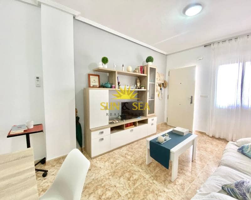 2 makuuhuone Huoneisto vuokrattavana paikassa Torrevieja mukana 
autotalli - 800 € (Ref: 9107937)