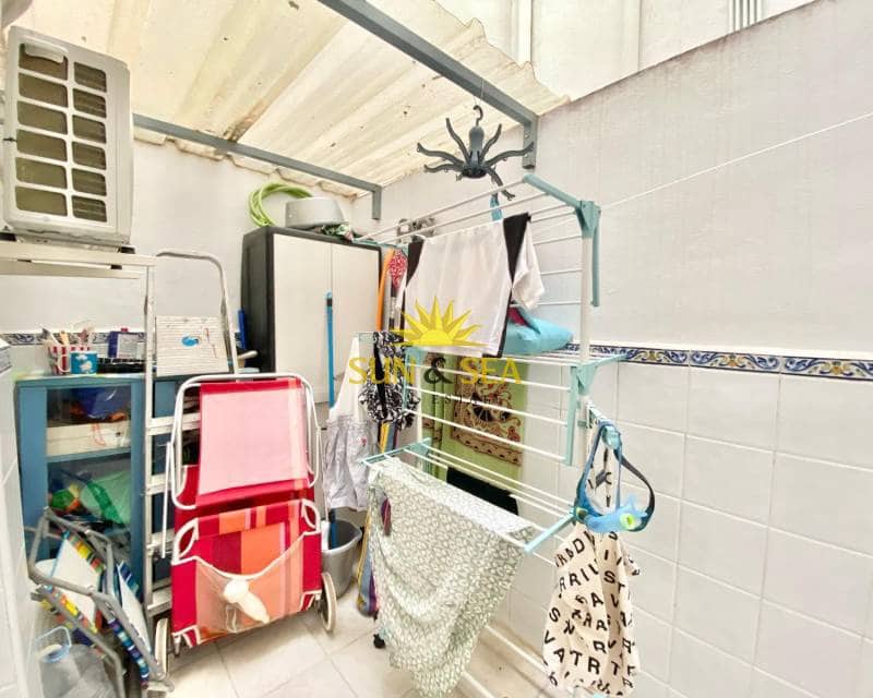 2 makuuhuone Huoneisto vuokrattavana paikassa Torrevieja mukana 
autotalli - 800 € (Ref: 9107937)