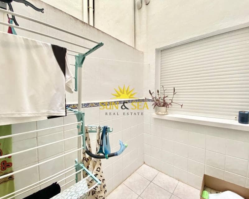 2 makuuhuone Huoneisto vuokrattavana paikassa Torrevieja mukana 
autotalli - 800 € (Ref: 9107937)