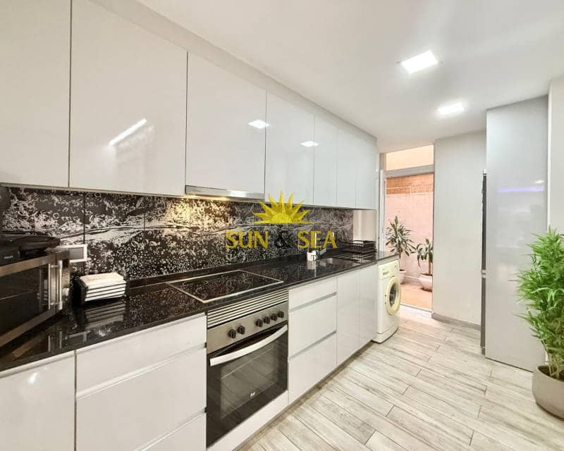 Apartamento de 2 habitaciones en Torrevieja en alquiler - 1.000 € (Ref: 9107938)