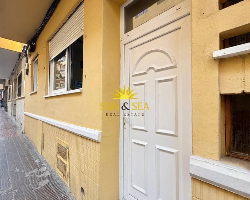 Apartamento de 2 habitaciones en Torrevieja en alquiler - 1.000 € (Ref: 9107938)