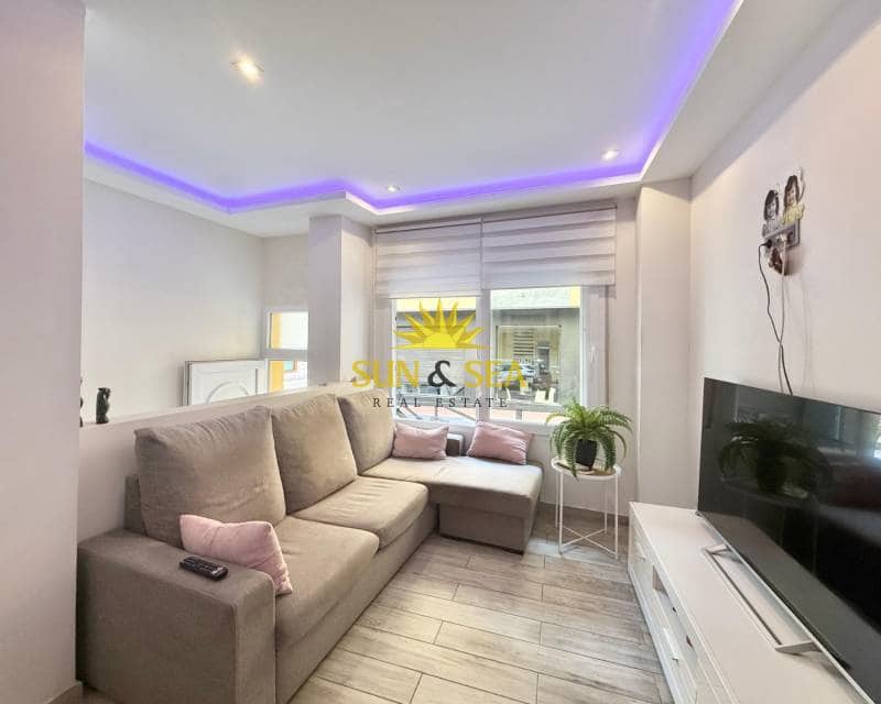 Apartamento de 2 habitaciones en Torrevieja en alquiler - 1.000 € (Ref: 9107938)