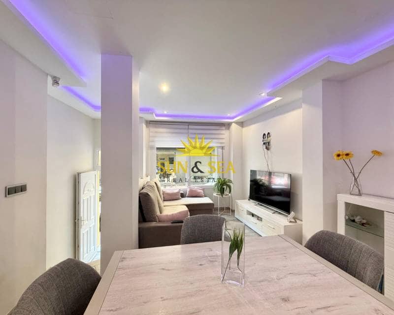 Apartamento de 2 habitaciones en Torrevieja en alquiler - 1.000 € (Ref: 9107938)