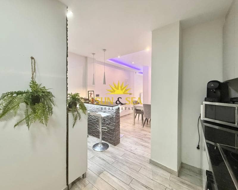 Apartamento de 2 habitaciones en Torrevieja en alquiler - 1.000 € (Ref: 9107938)