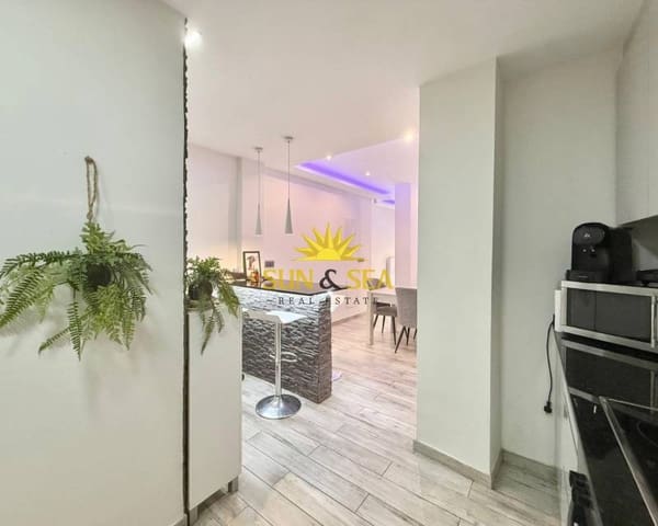 Apartamento de 2 habitaciones en Las Piscinas Naturales, Torrevieja en alquiler - 1.000 € (Ref: 9107938)