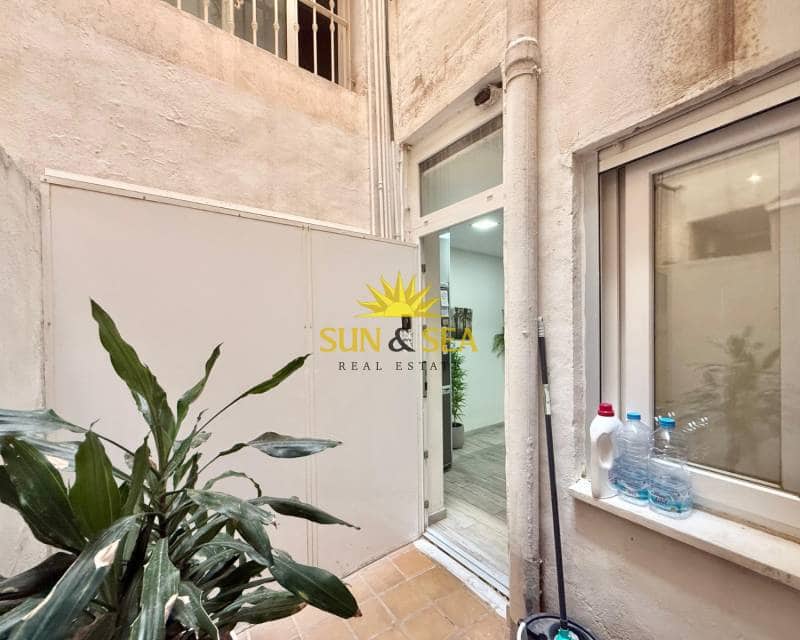 Apartamento de 2 habitaciones en Torrevieja en alquiler - 1.000 € (Ref: 9107938)