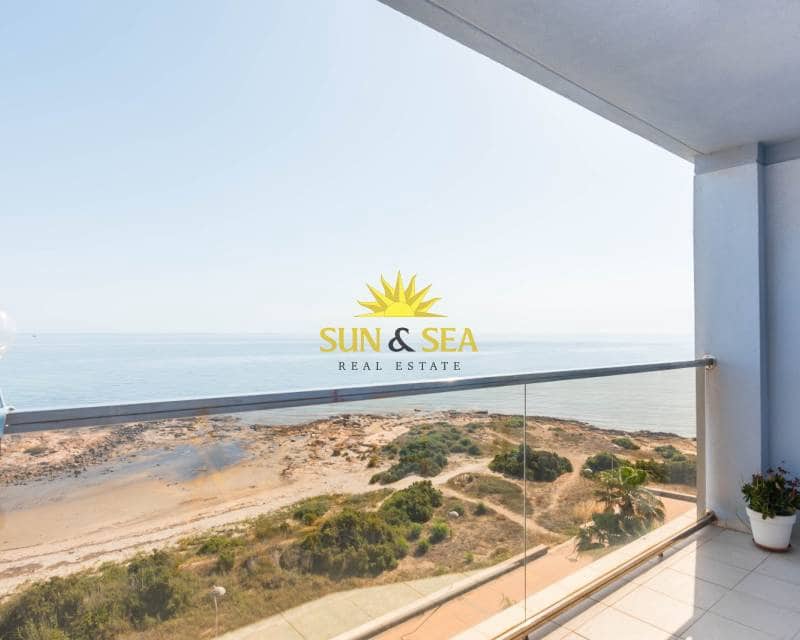 2 soveværelse Lejlighed til leje i La Manga del Mar Menor med swimmingpool garage - € 900 (Ref: 9109865)