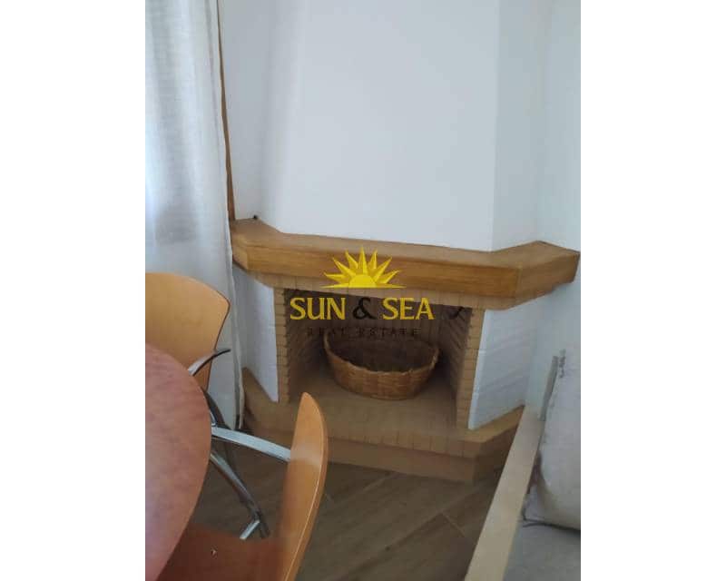 3 Zimmer Haus zu vermieten in Torrevieja mit Pool - 1.100 € (Ref: 9111026)