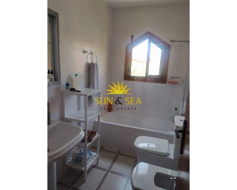 3 Zimmer Haus zu vermieten in Torrevieja mit Pool - 1.100 € (Ref: 9111026)