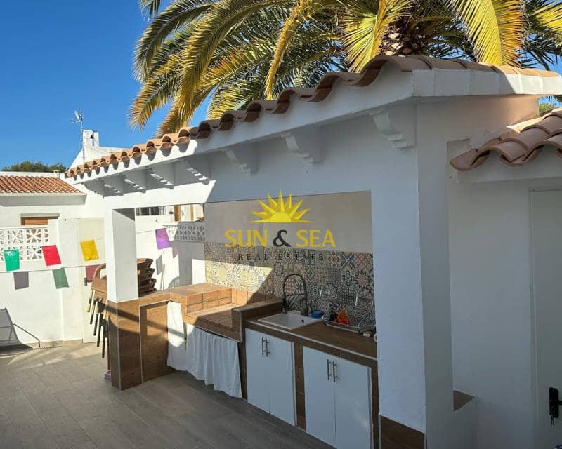 2 bedroom Villa for holiday rental in La Nucia with pool garage - € 1,300 (Ref: 9111607)