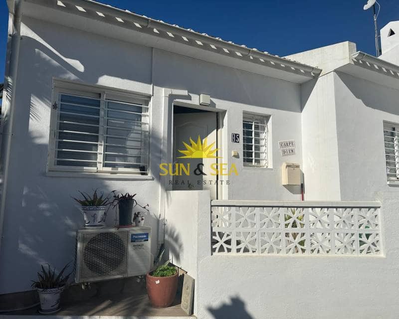2 bedroom Villa for holiday rental in La Nucia with pool garage - € 1,300 (Ref: 9111607)