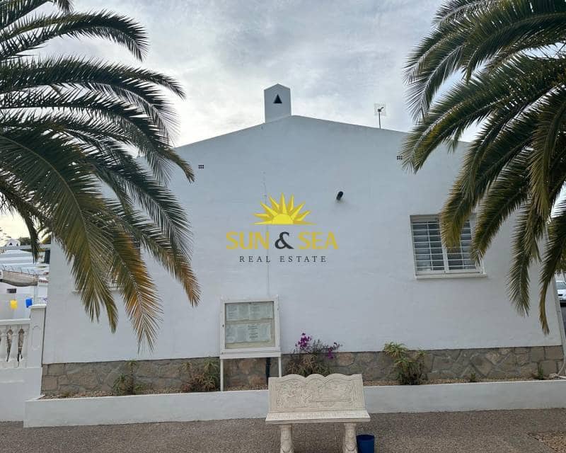 2 bedroom Villa for holiday rental in La Nucia with pool garage - € 1,300 (Ref: 9111607)