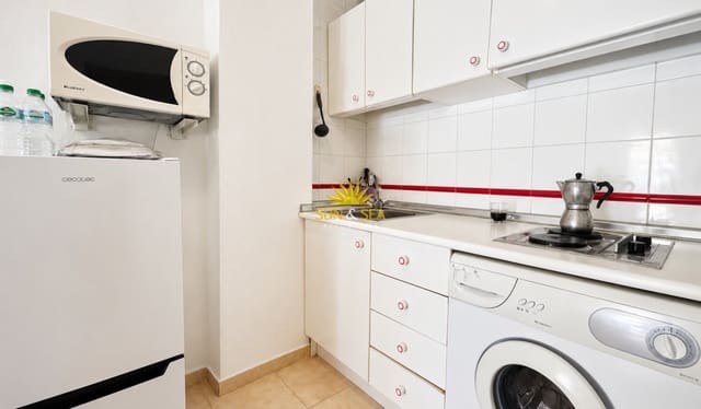 1 soverom Leilighet til leie i Torreblanca, Torrevieja med svømmebasseng - € 550 (Ref: 9112799)