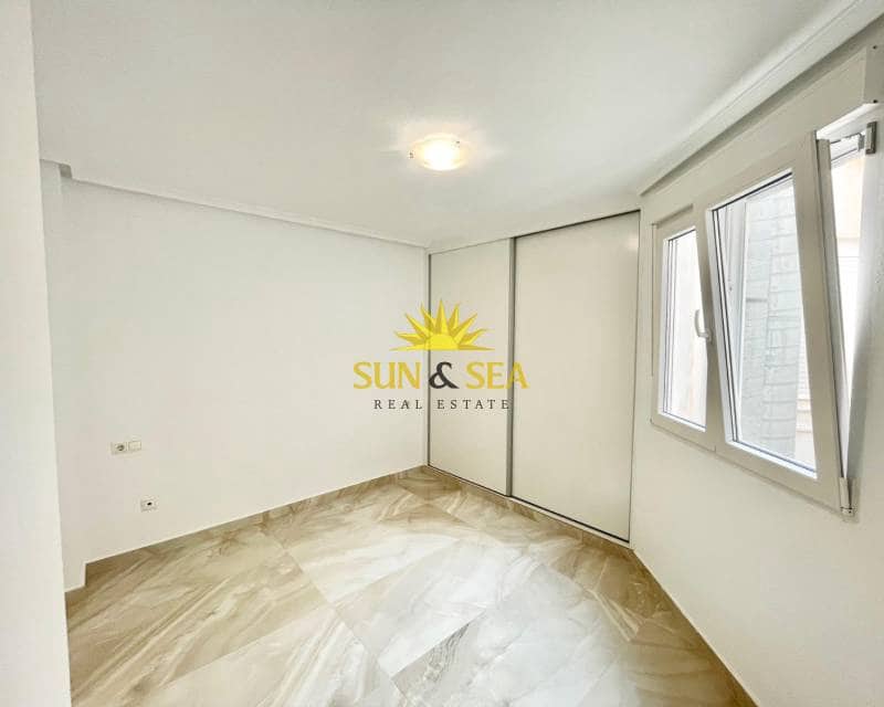 2 soveværelse Penthouse til salg i Torrevieja - € 230.000 (Ref: 9115554)