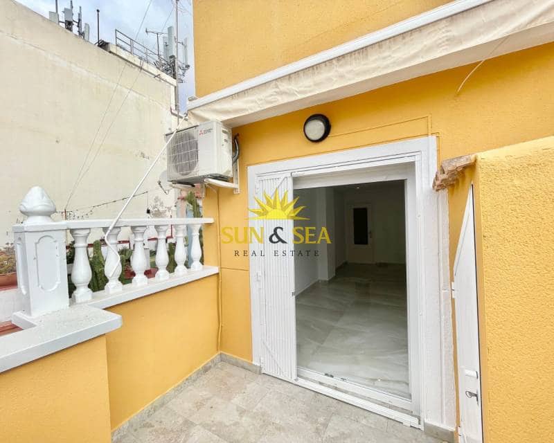 2 soveværelse Penthouse til salg i Torrevieja - € 230.000 (Ref: 9115554)