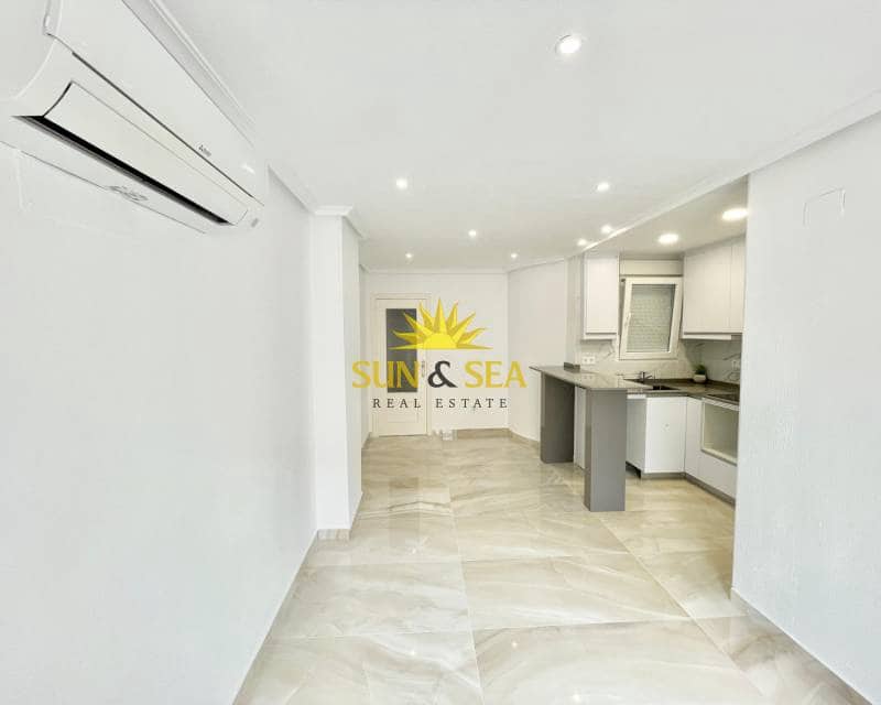 2 soveværelse Penthouse til salg i Torrevieja - € 230.000 (Ref: 9115554)